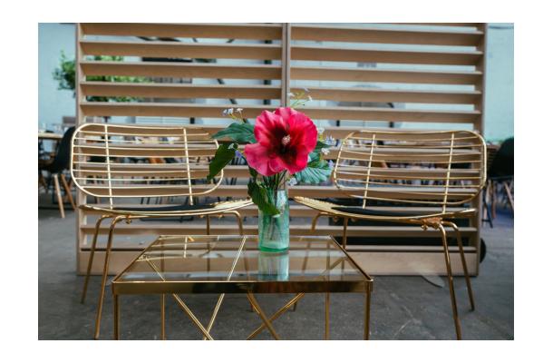 FÆK | Flowers Lush - Table Small 24 pcs